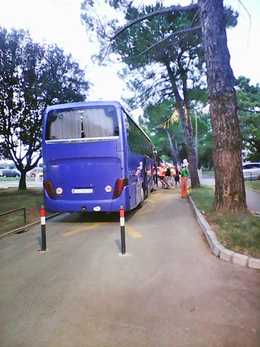 Autobur arrivato…  …lungomare bloccato!